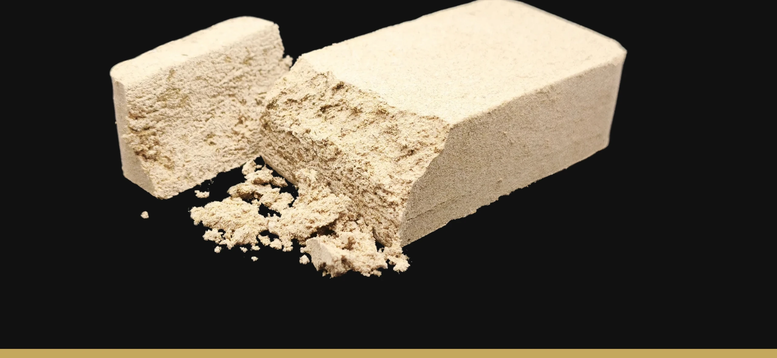 Résine gold de CBD produit en agriculture biologique.